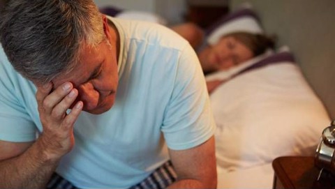 Tiểu đêm nhiều lần, suy thận lúc nào không hay